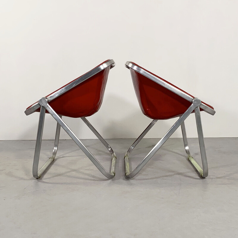 Paire de chaises vintage Plona en cuir rouge de Giancarlo Piretti pour les Castelli 1970