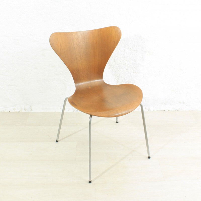 Vintage teak chair by Arne Jacobsen for Fritz Hansen 1960s