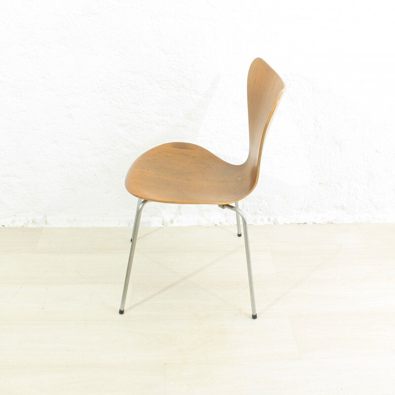 Vintage teak chair by Arne Jacobsen for Fritz Hansen 1960s