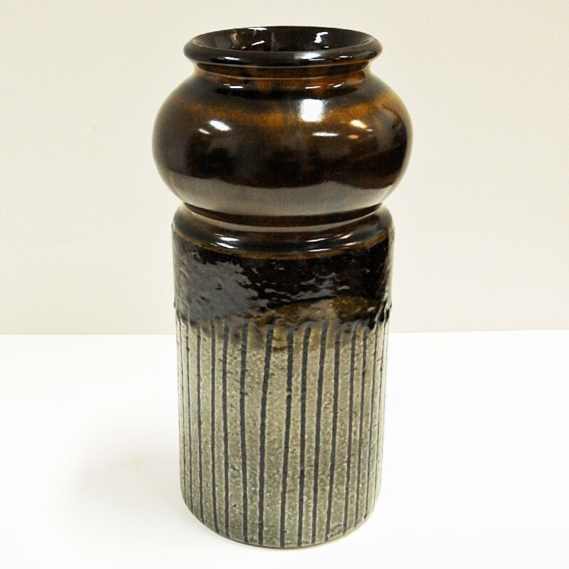 Vintage stoneware vase "Moske" by Mari Simmulsson Upsala-Ekeby, Sweden 1967