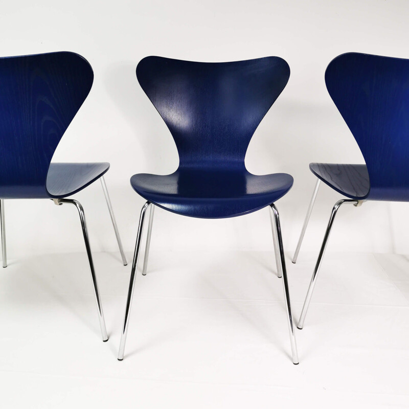 Set of 3 vintage chairs Fritz Hansen by A. Jacobsen Denmark 1990s