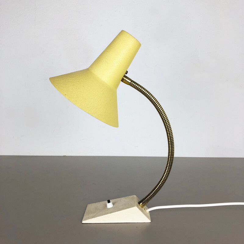Lampada da tavolo modernista d'epoca in metallo e ottone di SIS Lights, Germania 1960