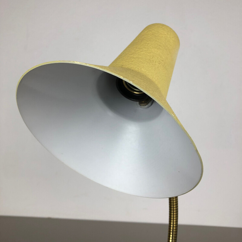 Lampada da tavolo modernista d'epoca in metallo e ottone di SIS Lights, Germania 1960