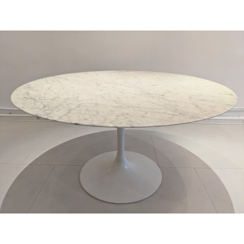 Vintage 137cm Knoll Tulip table in marble by Eero Saarinen