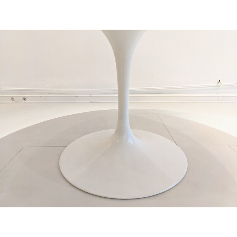 Vintage 137cm Knoll Tulip table in marble by Eero Saarinen