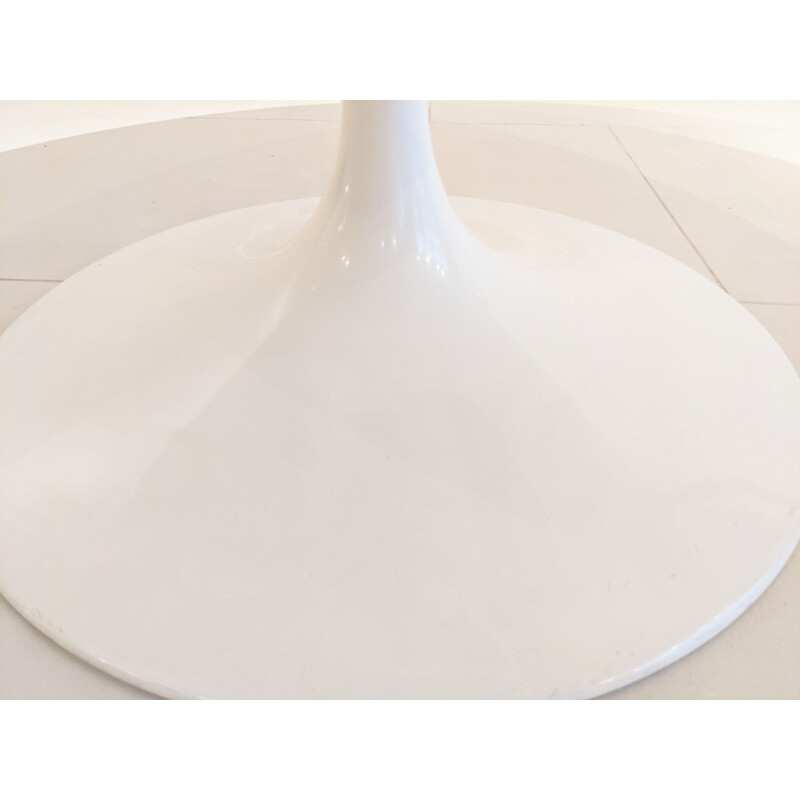 Vintage 137cm Knoll Tulip table in marble by Eero Saarinen