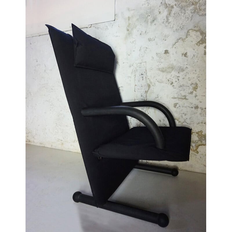 Fauteuil vintage T-line en toile noire par Burkhard Vogtherr par Arflex 1984