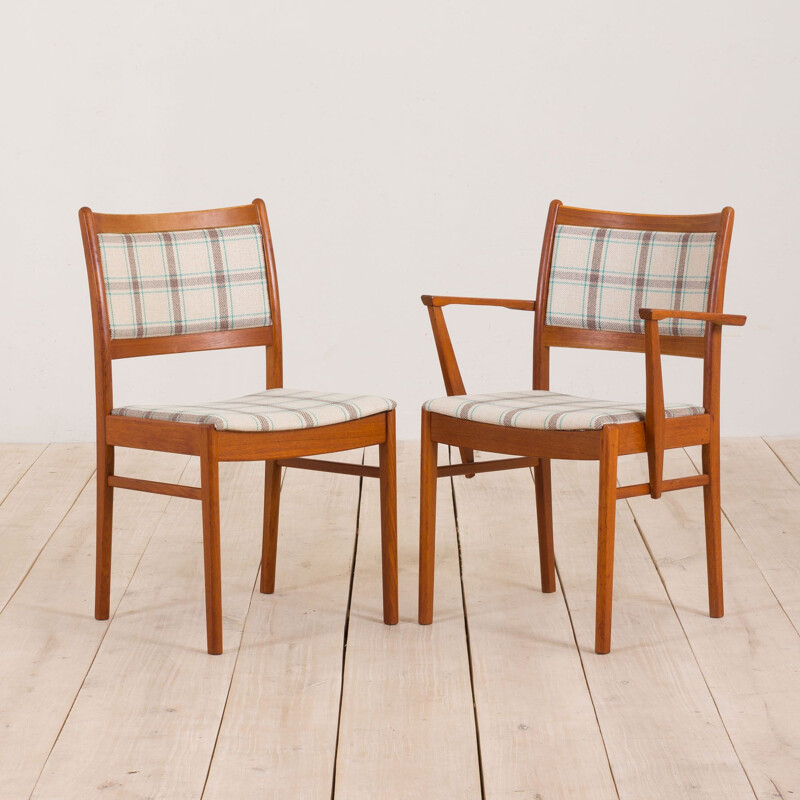 Set of 8 vintage teak chairs vJohannes Andersen Danish 1960s