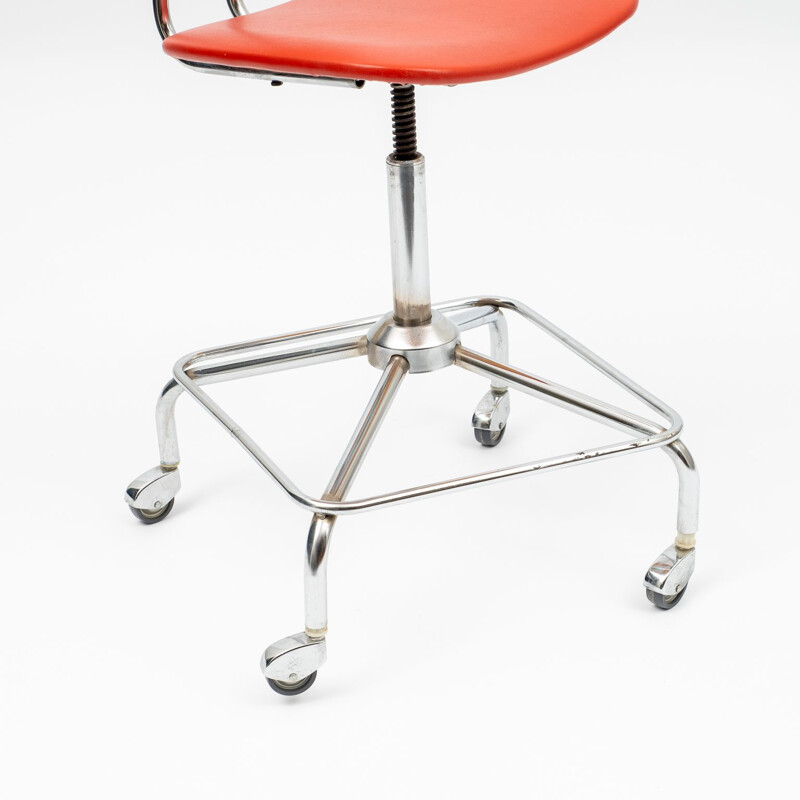 Vintage office chair in red chrome 1950s