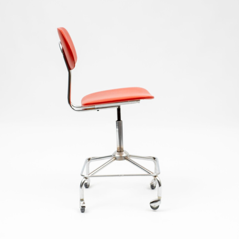 Vintage office chair in red chrome 1950s