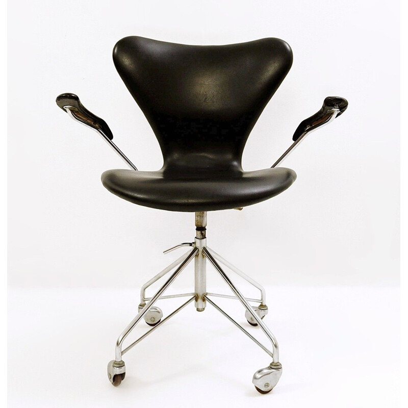 Vintage office chair by Arne Jacobsen for Fritz Hansen 1950s