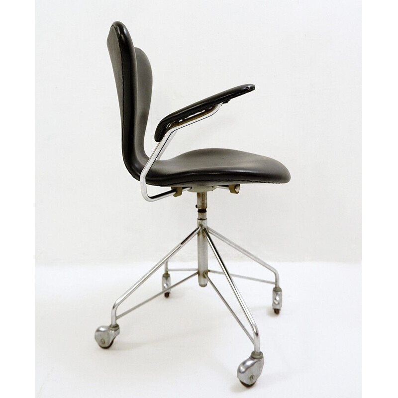Chaise de bureau vintage par Arne Jacobsen pour Fritz Hansen 1950s