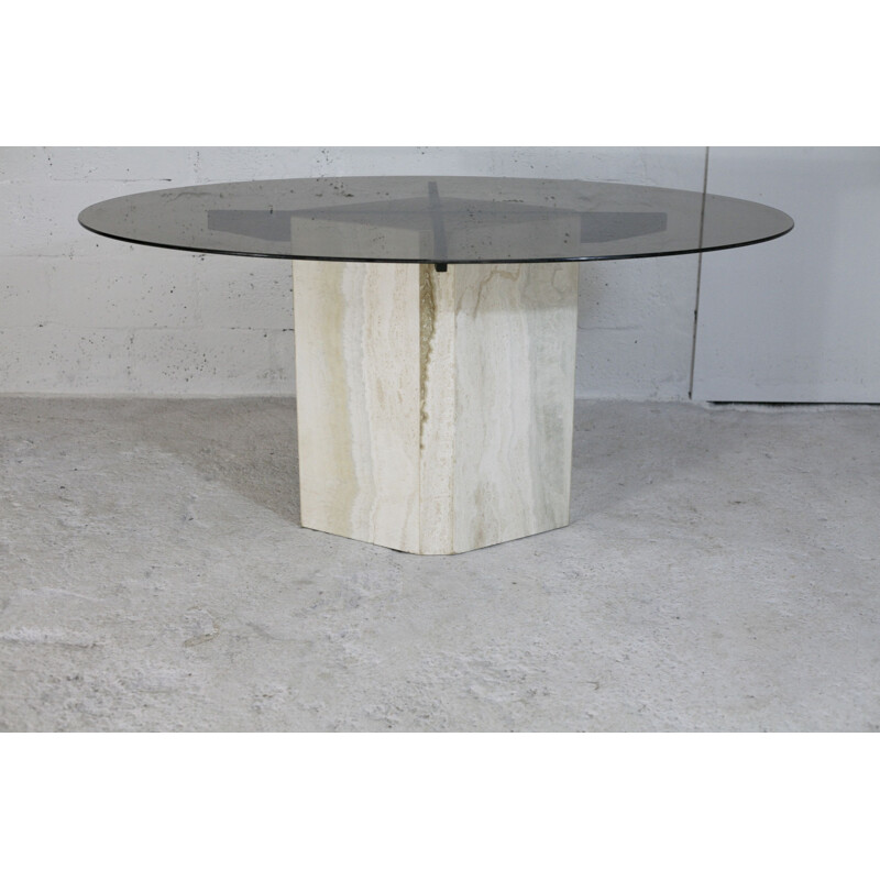 Mesa de salón vintage con base de piedra y tapa elíptica de cristal ahumado Italia 1970