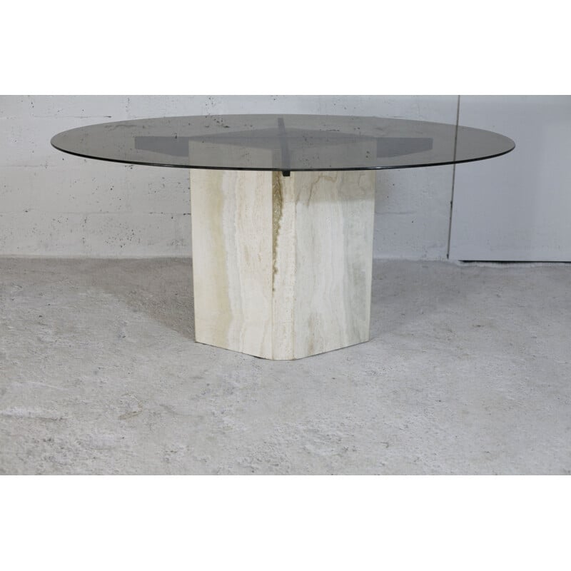 Tavolo da salotto vintage con base in pietra e piano ellittico in vetro fumé Italia 1970
