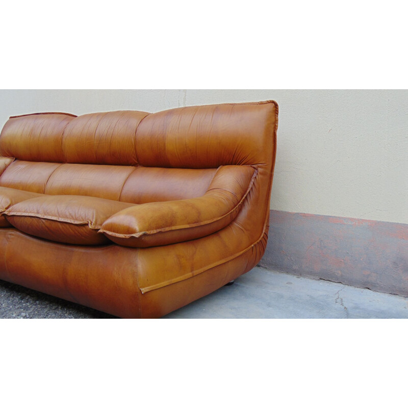 Vintage sofa in leather by Lev&Lev Milano 1970s