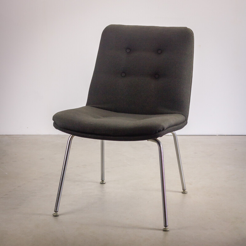 Paire de chaises Artifort en tissu noir et métal chromé, Geoffrey HARCOURT - 1960 
