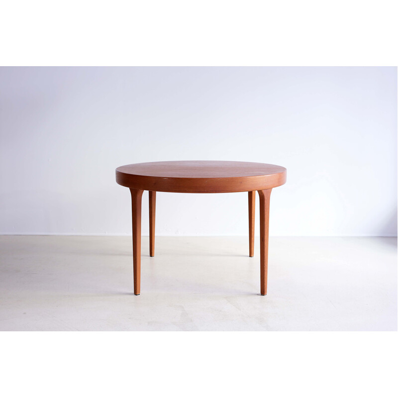 Vintage extensible table by Johannes Andersen 1960