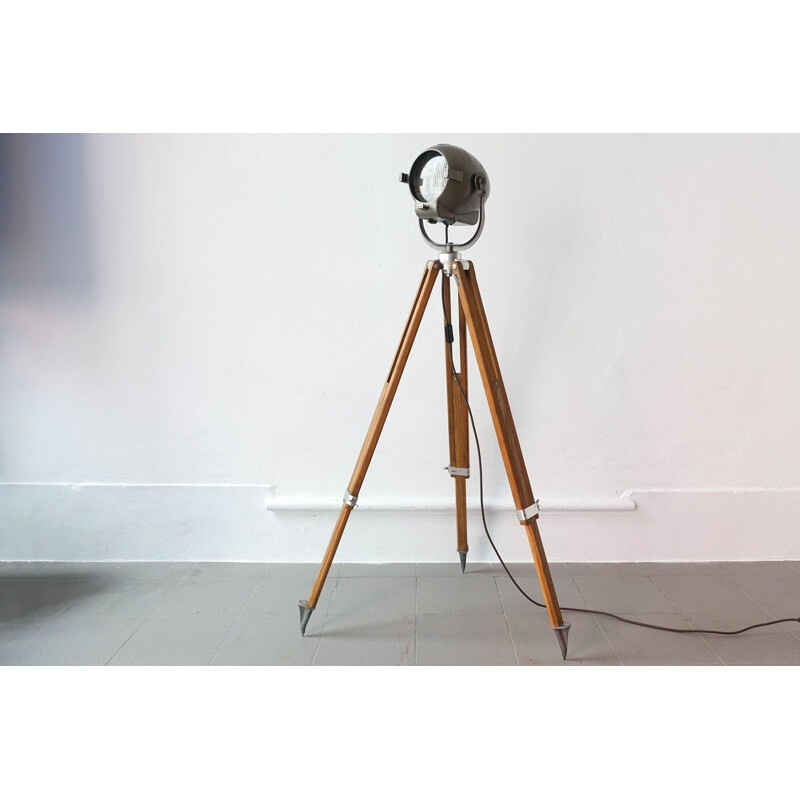 Vintage stranded electric theatre floor lamp with tripod by Kern Aarau 1950