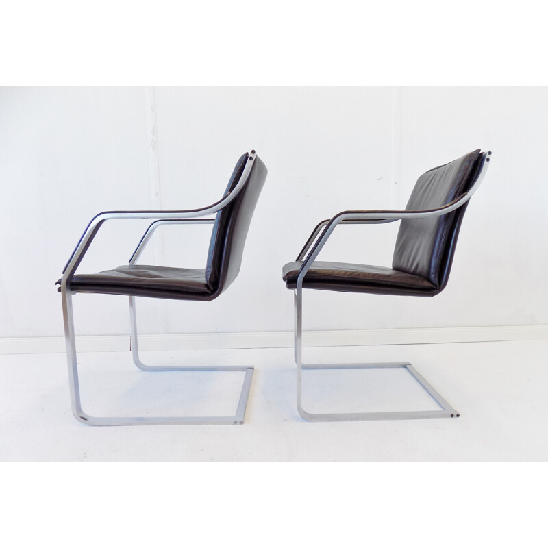 Pair of vintage brown leather armchairs from Rudolf Glatzel's art collection for Knoll 1980