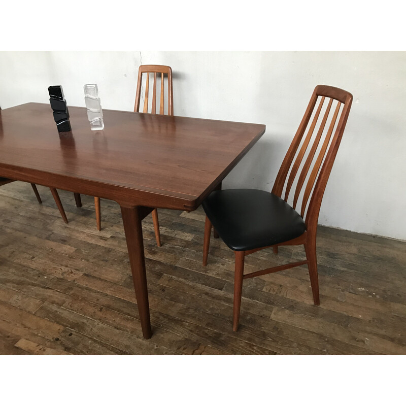 Table vintage en teck pieds fuseaux scandinave 1950