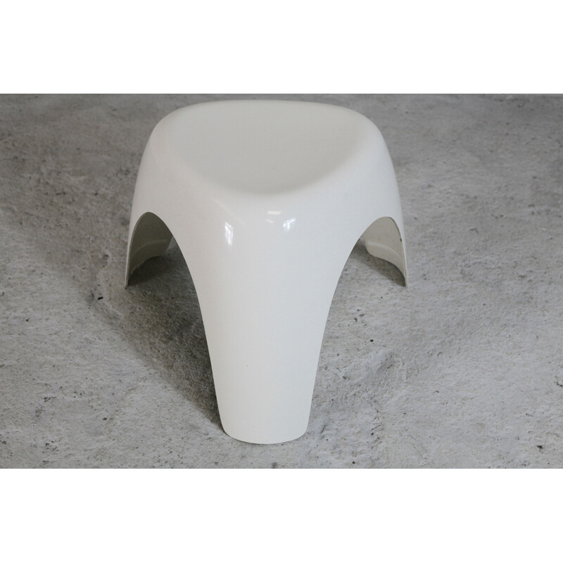 Vintage stool Elephant Stool in fiberglass by Sori Yanagi, Habitat 2001