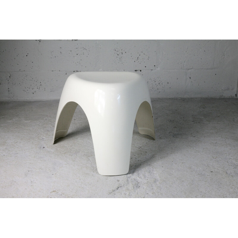 Vintage stool Elephant Stool in fiberglass by Sori Yanagi, Habitat 2001