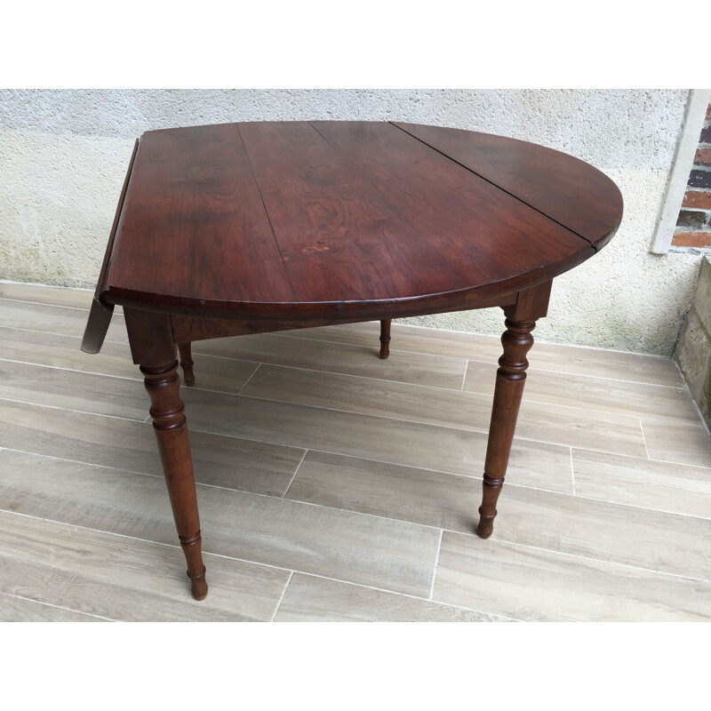 Vintage round table with solid oak flaps 