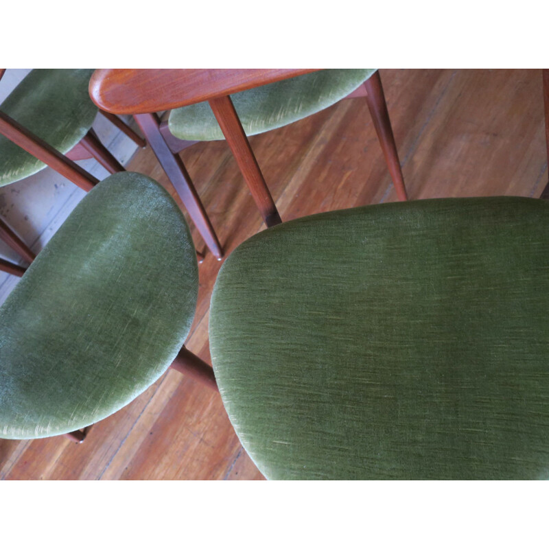 Set of 6 vintage Teak Tripod Dining Chairs Danish 1960s