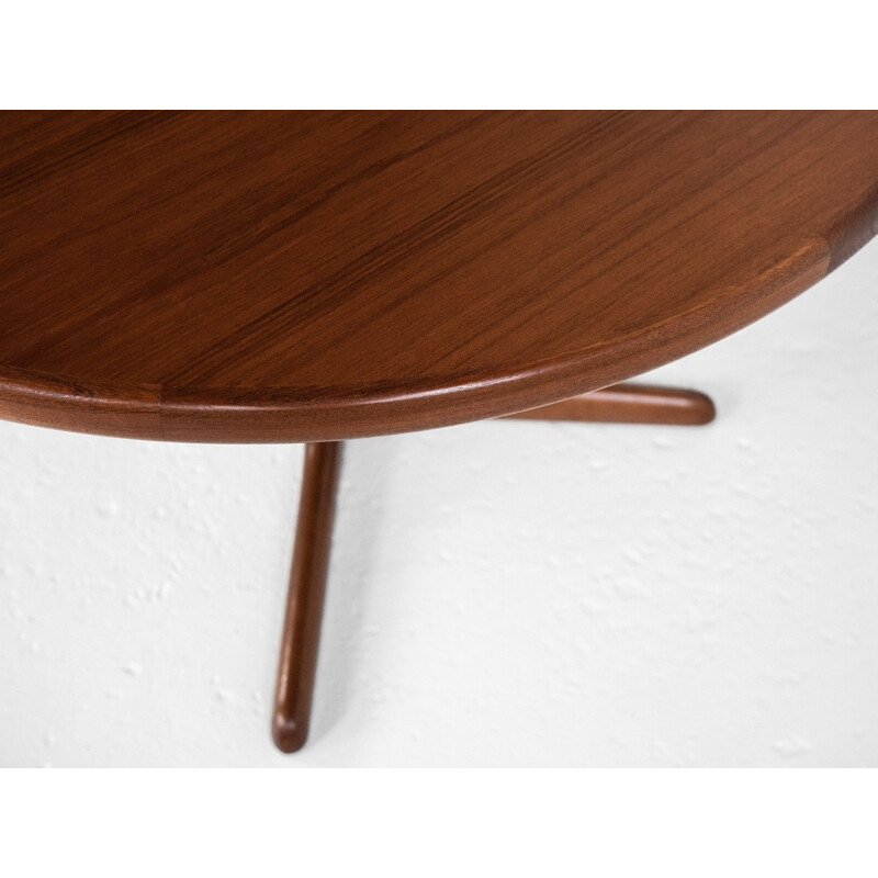 Midcentury round dining table in teak with 2 extensions by Skovby Danish 1960s