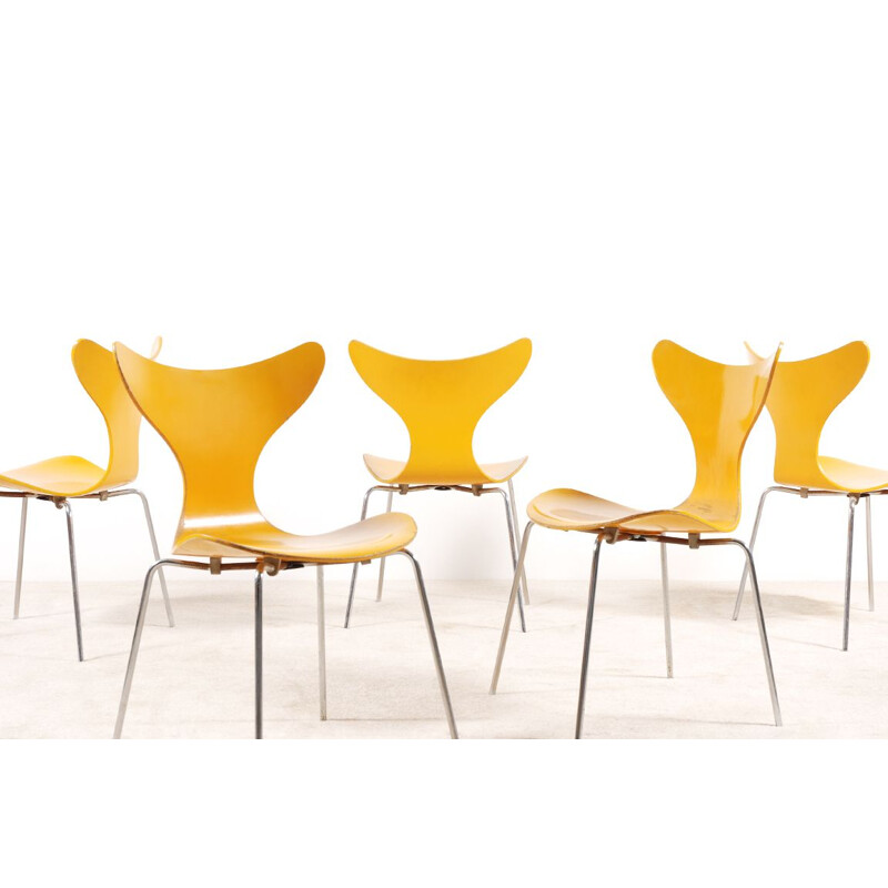 Set of 5 vintage chairs model 3108 by Arne Jacobsen for Fritz Hansen, 1968