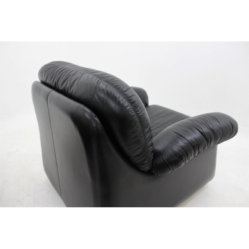 Par de poltronas de couro preto vintage, 1970