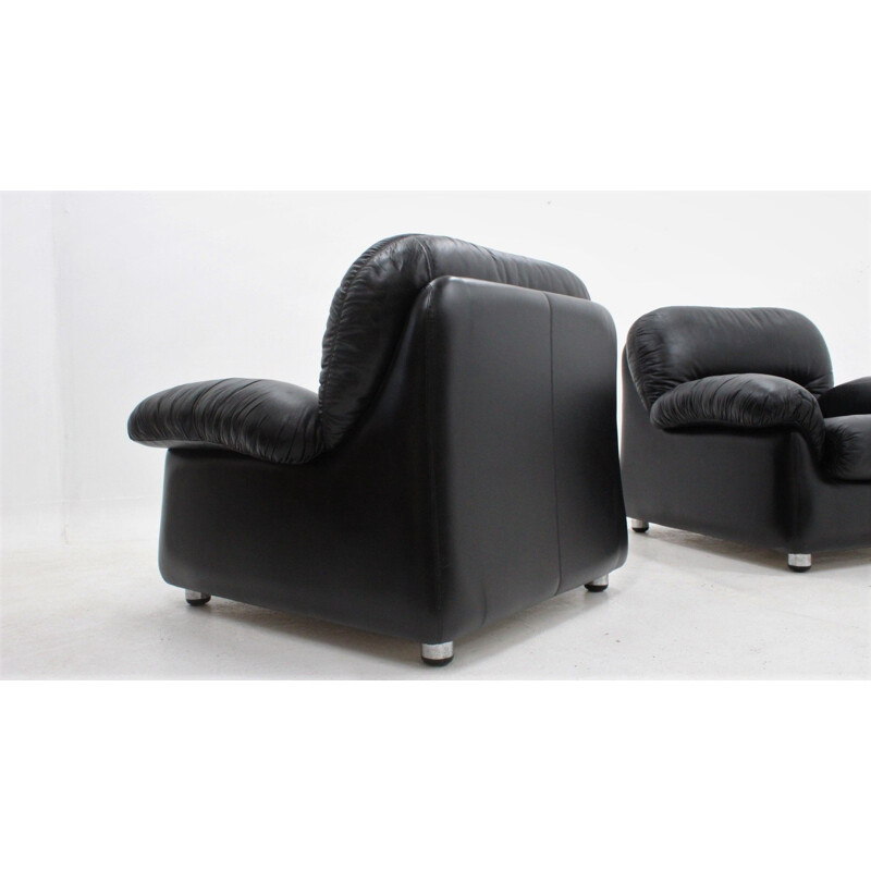Ein Paar Vintage-Sessel aus schwarzem Leder, 1970