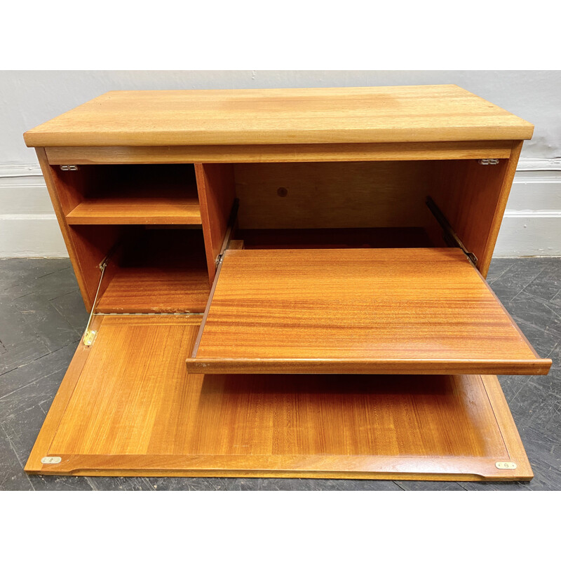 Vintage TV Stand Media Cabinet Sideboard by Nathan Parker Knoll 