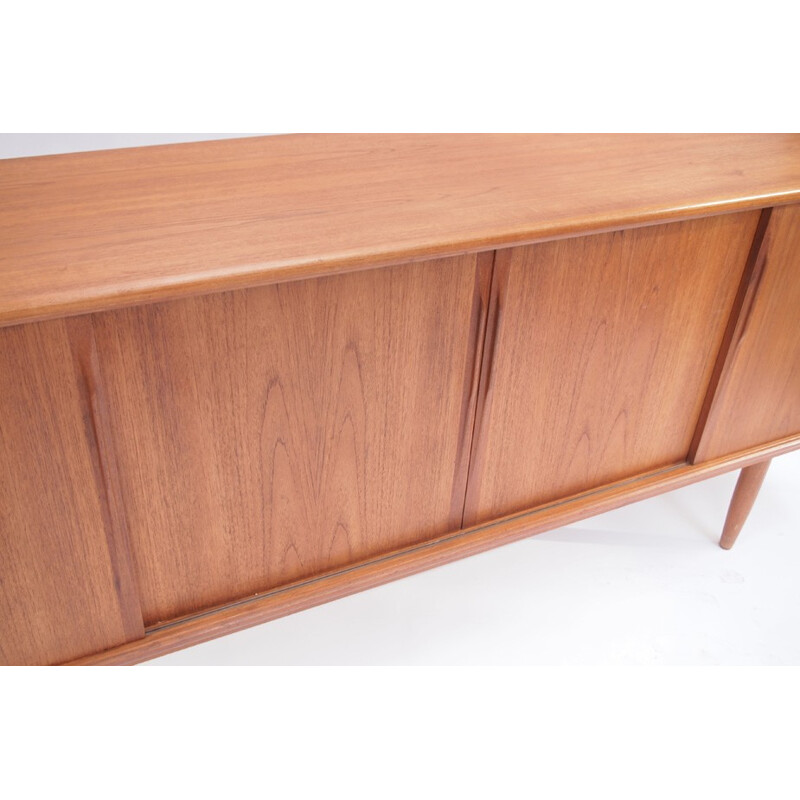 Long Scandinavian sideboard in teak, Gunni OMANN - 1950s