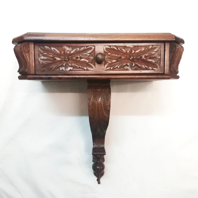 Vintage carved wood side table in walnut, USA 1950