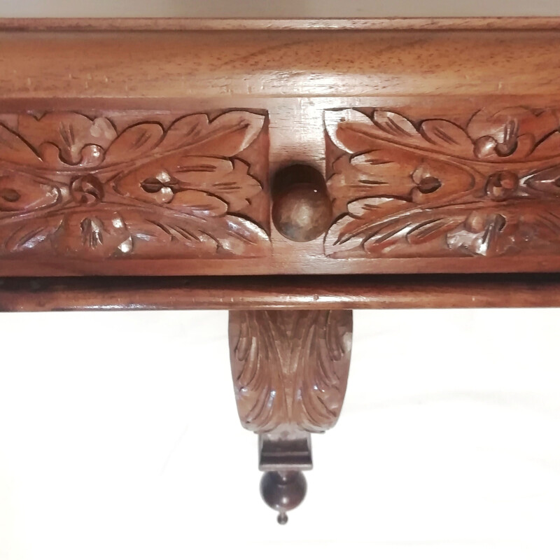 Vintage carved wood side table in walnut, USA 1950