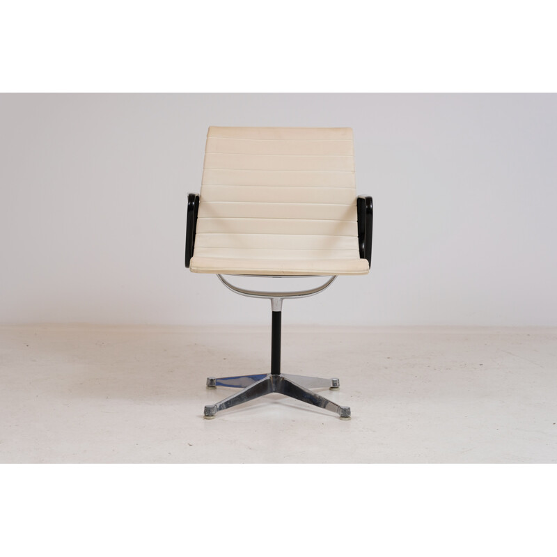 Vintage skai armchair Herman miller Eames 1960s