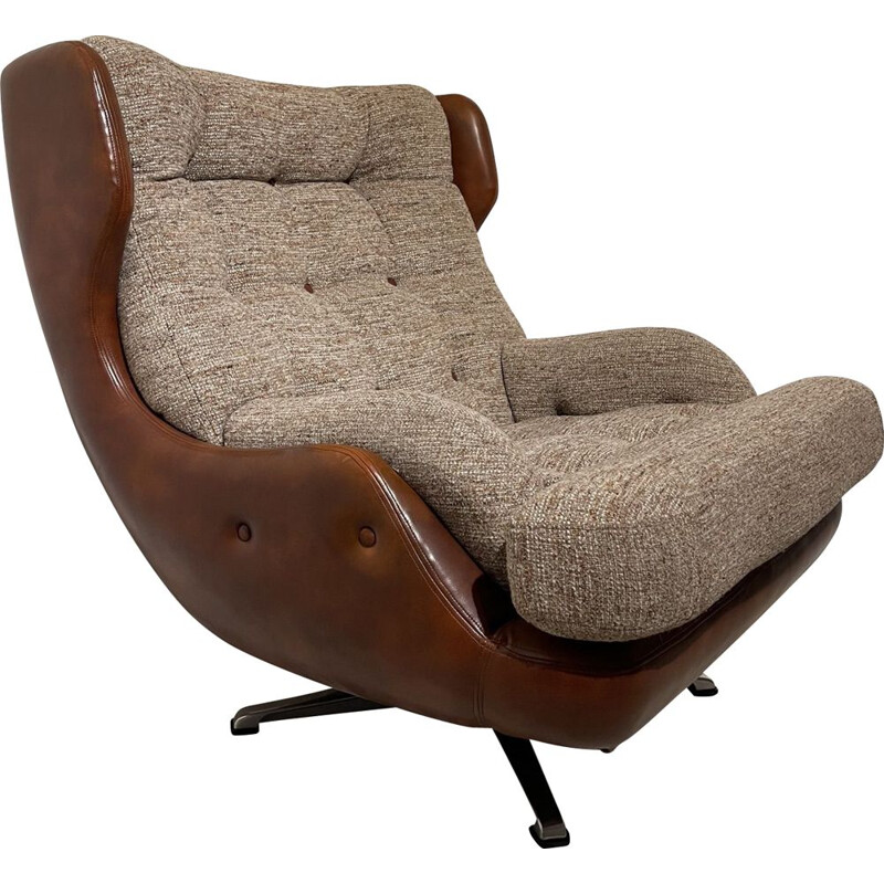 Mid century Wide Swivel Egg Armchair Danish 1970s