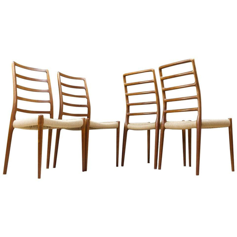 Lot de 4 chaises vintage par N.O.Moller pour J.L. Mollers 1950