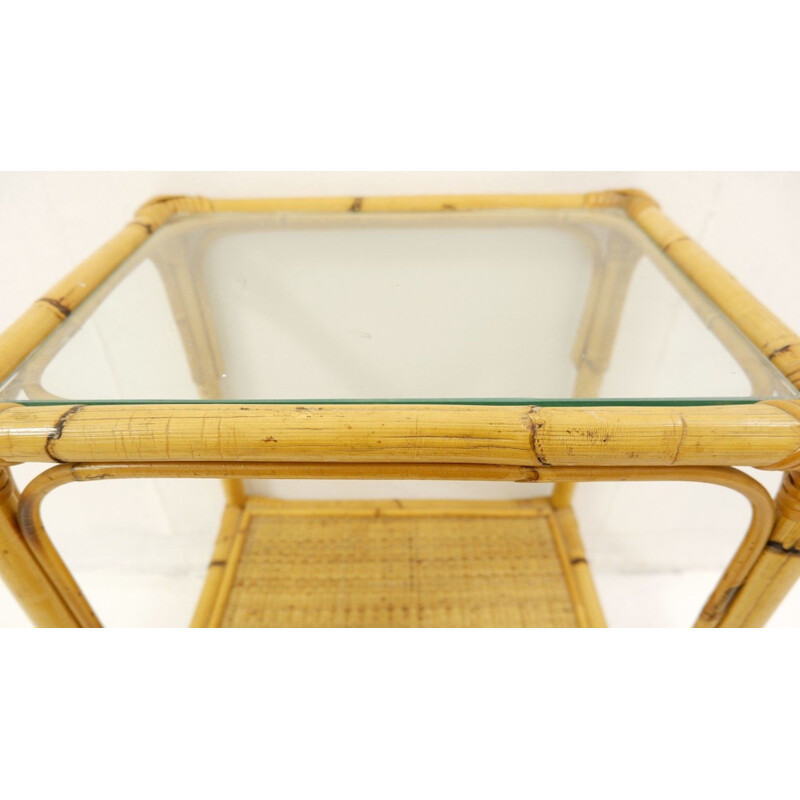 Mesa de cabeceira Vintage em rattan e vidro