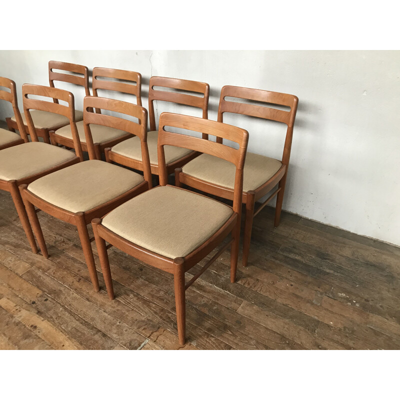 Set of 8 vintage H. W. Klein chairs for Bramin Denmark 1960s