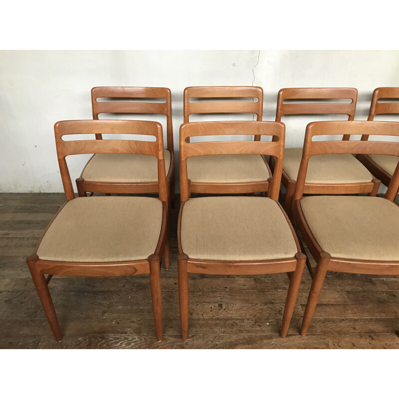 Set of 8 vintage H. W. Klein chairs for Bramin Denmark 1960s