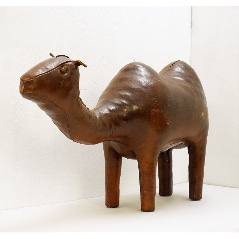 Repose-pieds vintage 'Snooty' en cuir camel par Dimitri Omersa 1965