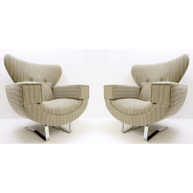 Pareja de grandes sillones vintage con patas cromadas