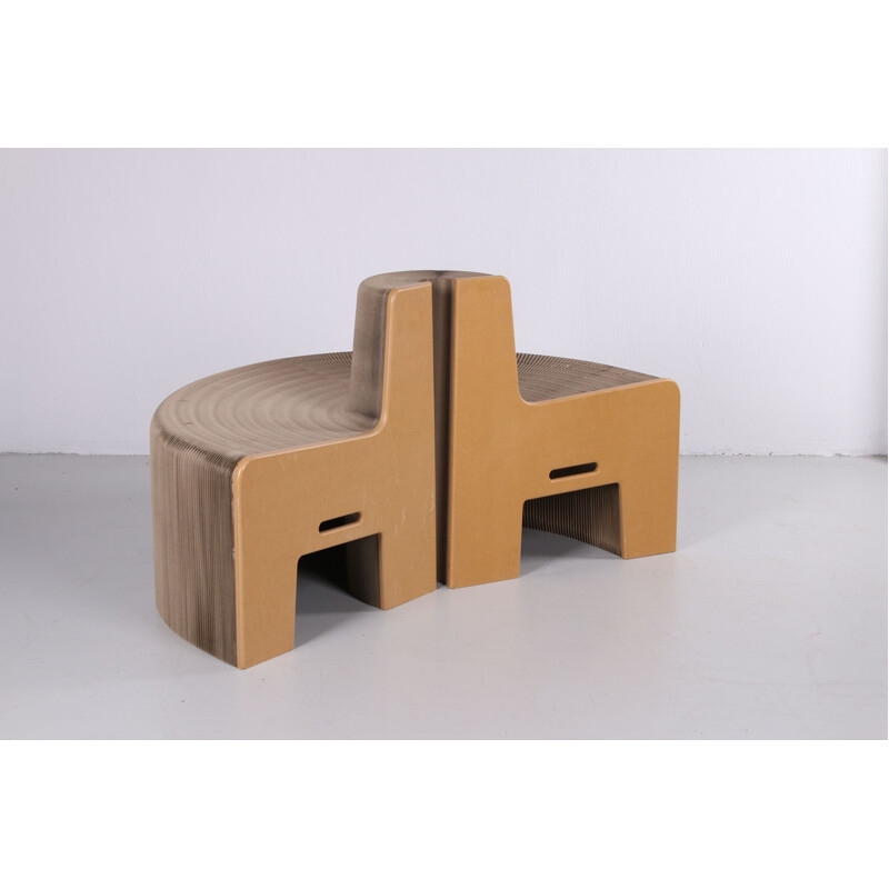 Vintage Stretch The Flexible Love Seat by Chishen Chiu 2009