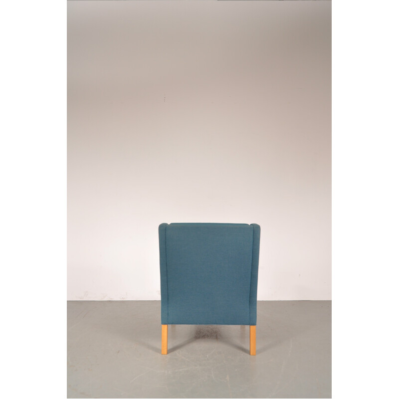 Danish Fredericia upholstered easy chair in wood and blue fabric, Børge MOGENSEN - 1960s