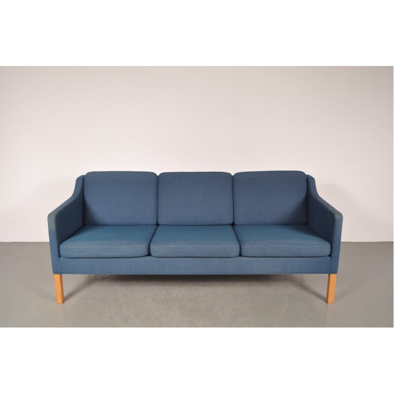 Danish 3-seater sofa in wood and blue fabric, Børge MOGENSEN - 1960s