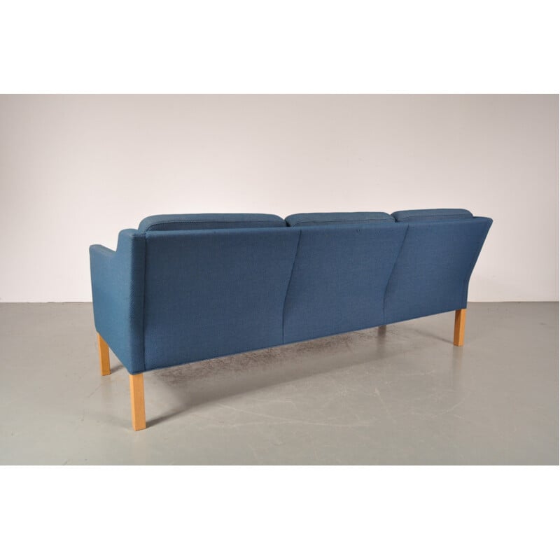 Danish 3-seater sofa in wood and blue fabric, Børge MOGENSEN - 1960s