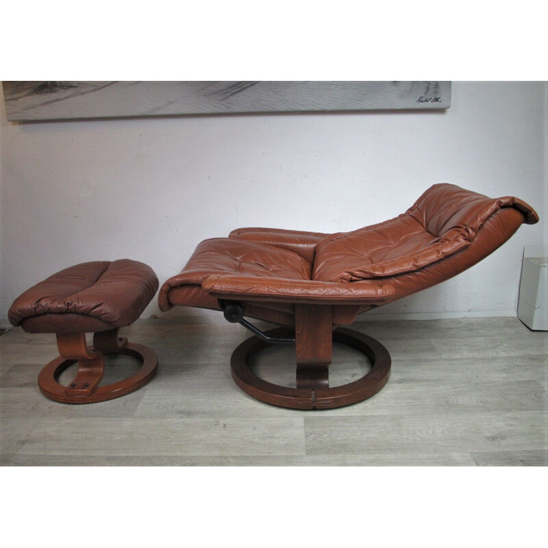 Vintage armchair with footrest 1970