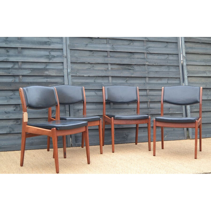 Set of 4 vintage chairs by Eric Buch